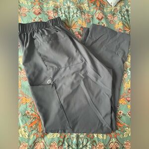 WonderWink Women’s Cargo Gray Scrub Pants